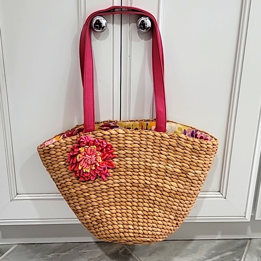 BATH AND BODY WORKS Pink Floral Basket Shoulder Bag